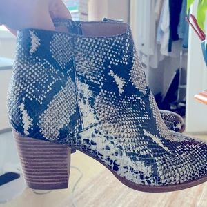Madewell like new booties!